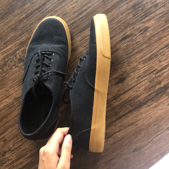 black shoes I wore them only once they are too big - Picture 2 of 3